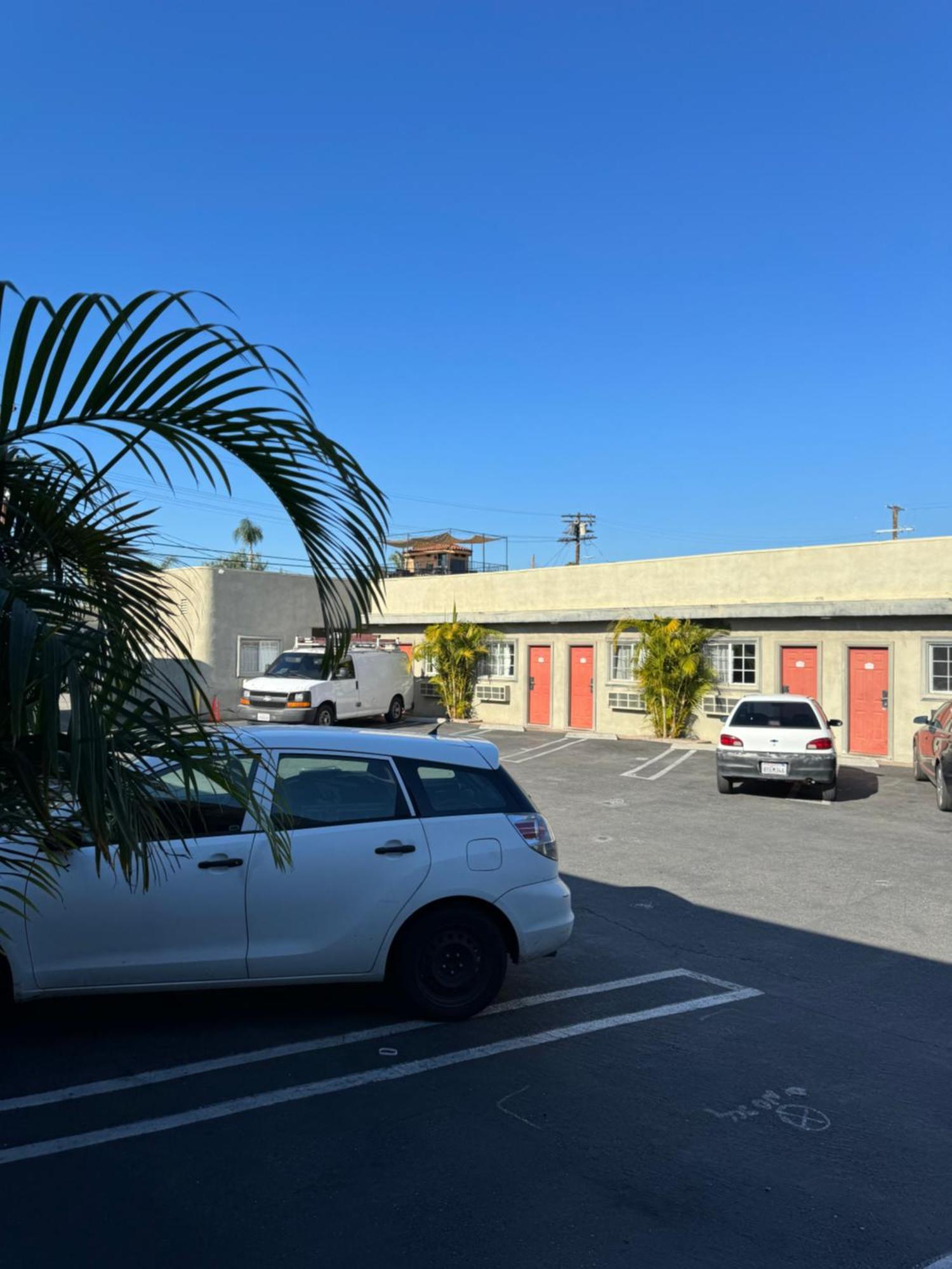 La Cienega Inn Motel — Photos 1